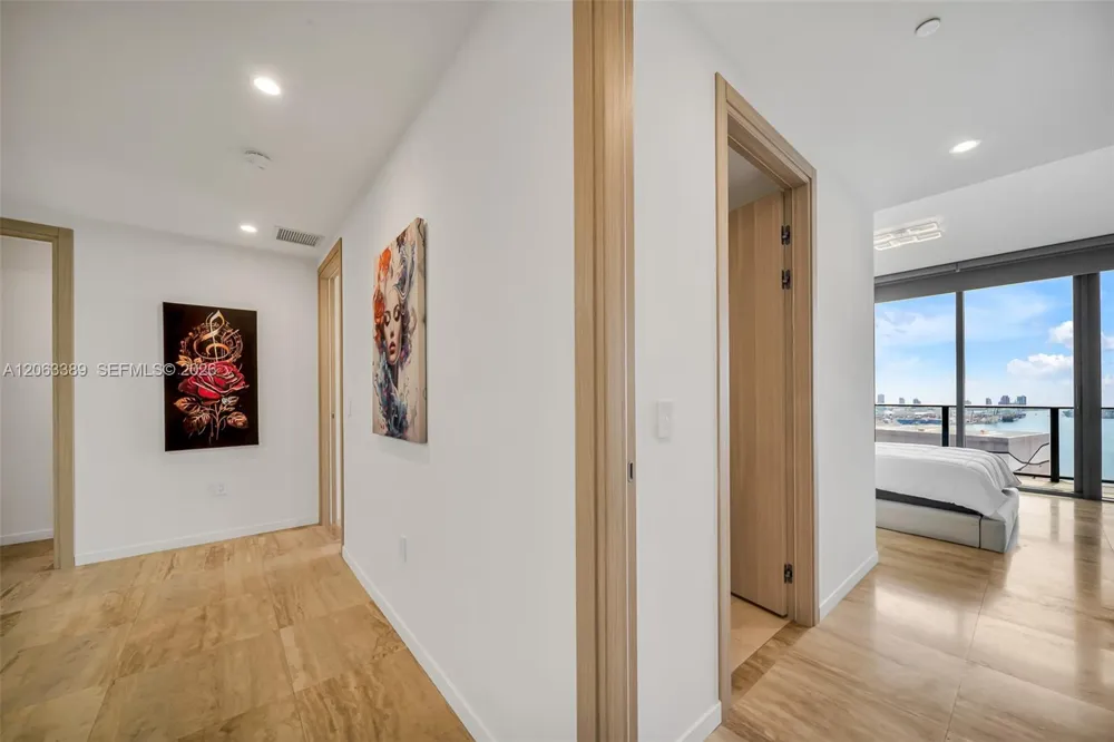 1000 Brickell Plz #PH5503 Miami, FL 33131