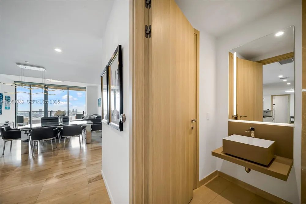 1000 Brickell Plz #PH5503 Miami, FL 33131