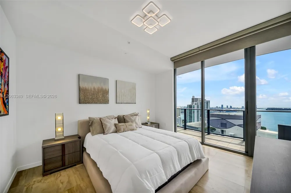 1000 Brickell Plz #PH5503 Miami, FL 33131
