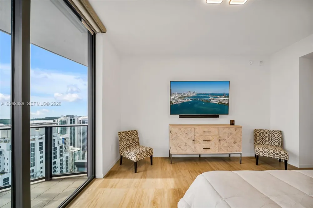 1000 Brickell Plz #PH5503 Miami, FL 33131