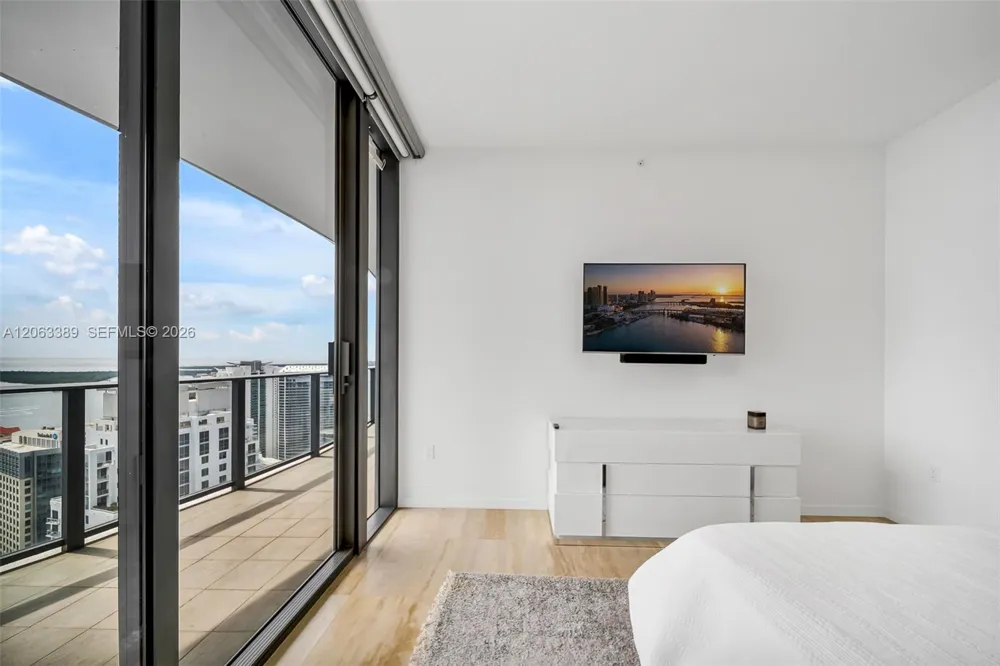 1000 Brickell Plz #PH5503 Miami, FL 33131