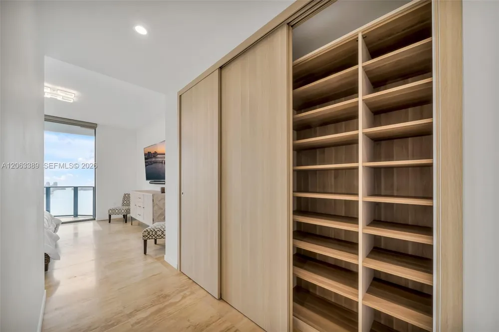 1000 Brickell Plz #PH5503 Miami, FL 33131