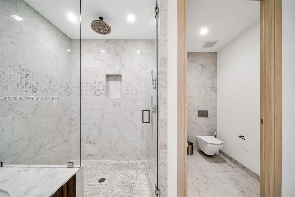 1000 Brickell Plz #PH5503 Miami, FL 33131