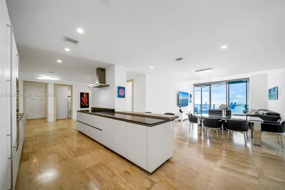 1000 Brickell Plz #PH5503 Miami, FL 33131