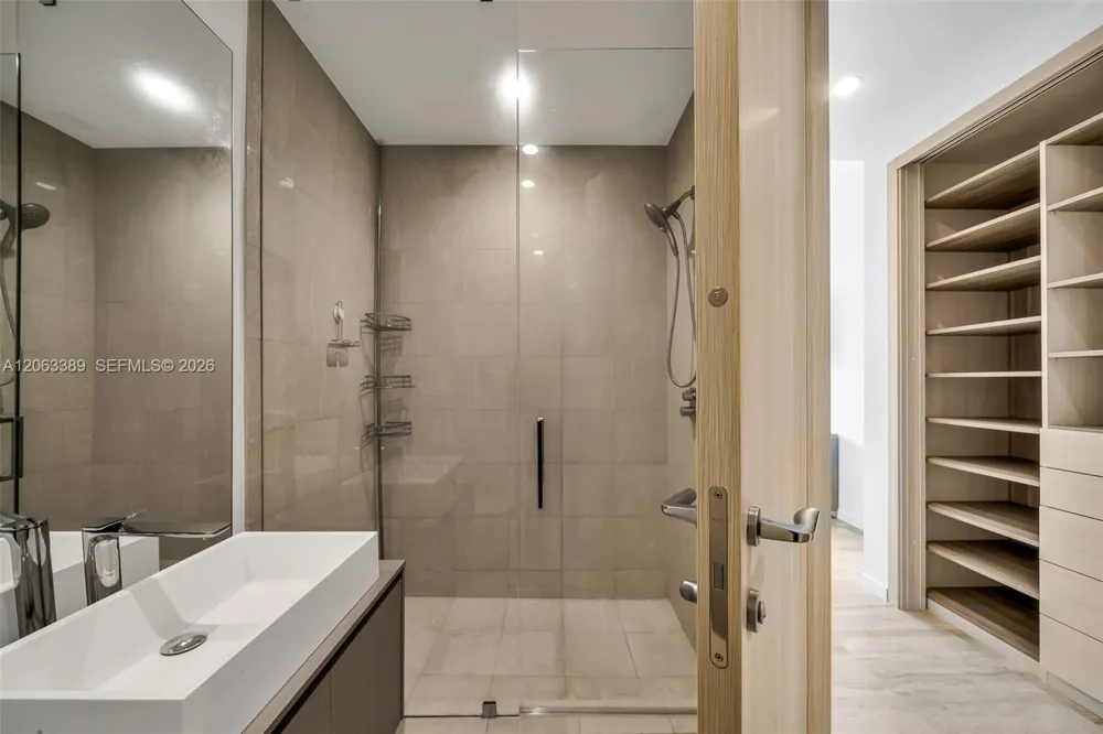 1000 Brickell Plz #PH5503 Miami, FL 33131