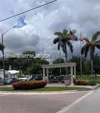 2243 NE 172nd St #7 North Miami Beach, FL 33160
