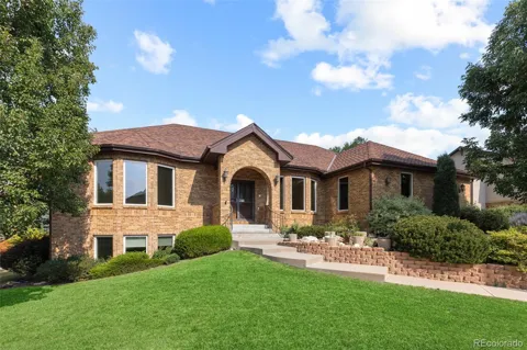 3240 Iris Court