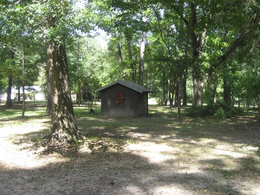 4759 County Road 1655 Grapeland, TX 75844