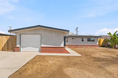 125 Pico Avenue