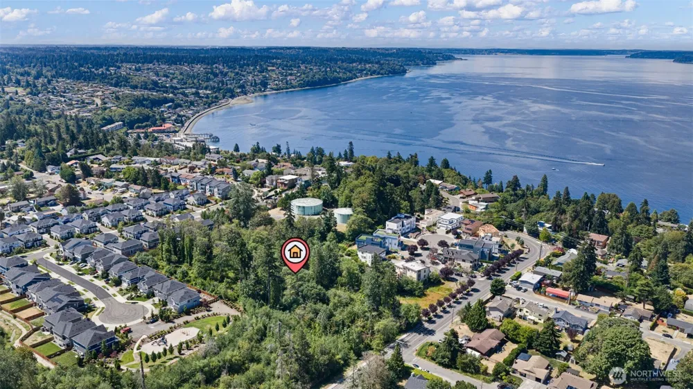1309 S 272nd St Des Moines, WA 98198