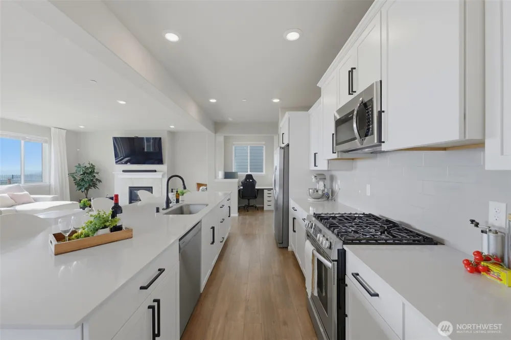 1391 Baker Heights Loop Bremerton, WA 98312
