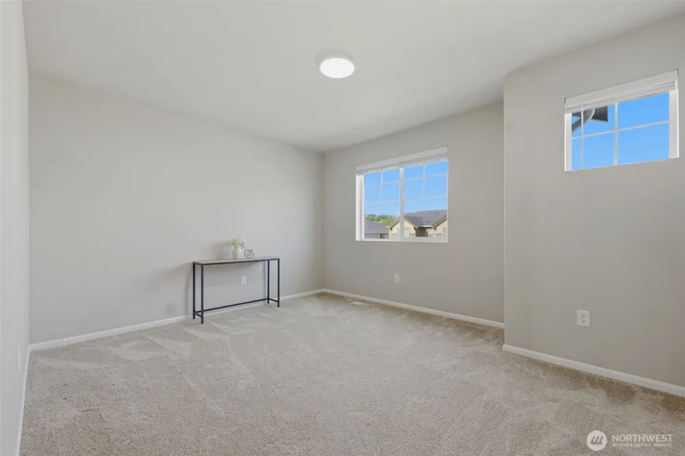 1391 Baker Heights Loop Bremerton, WA 98312