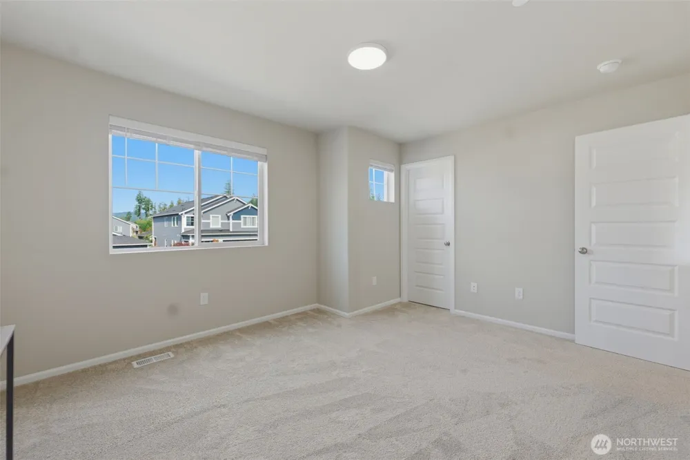 1391 Baker Heights Loop Bremerton, WA 98312