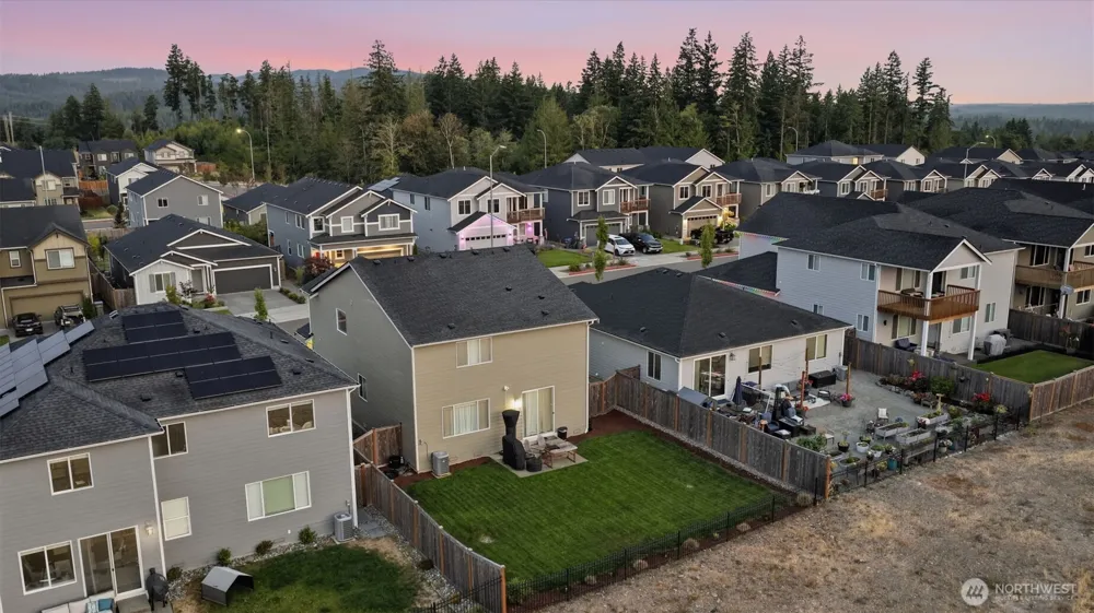1391 Baker Heights Loop Bremerton, WA 98312