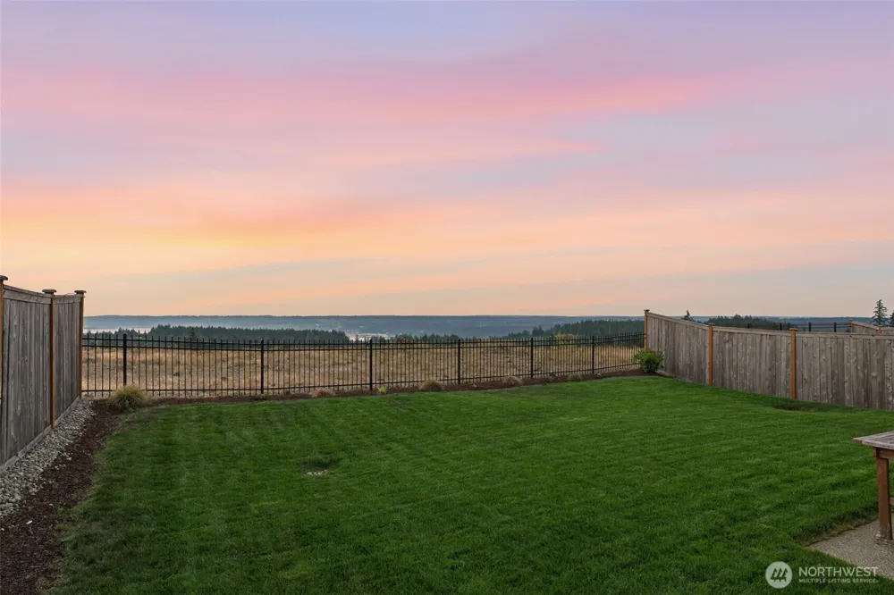 1391 Baker Heights Loop Bremerton, WA 98312