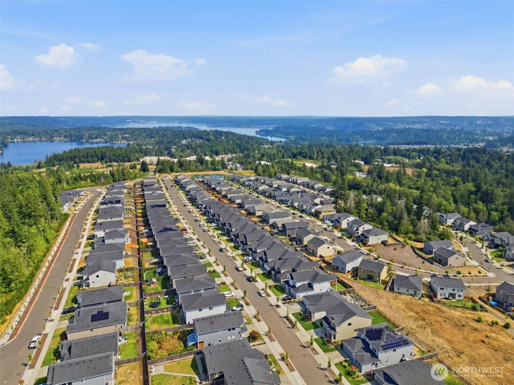 1391 Baker Heights Loop Bremerton, WA 98312