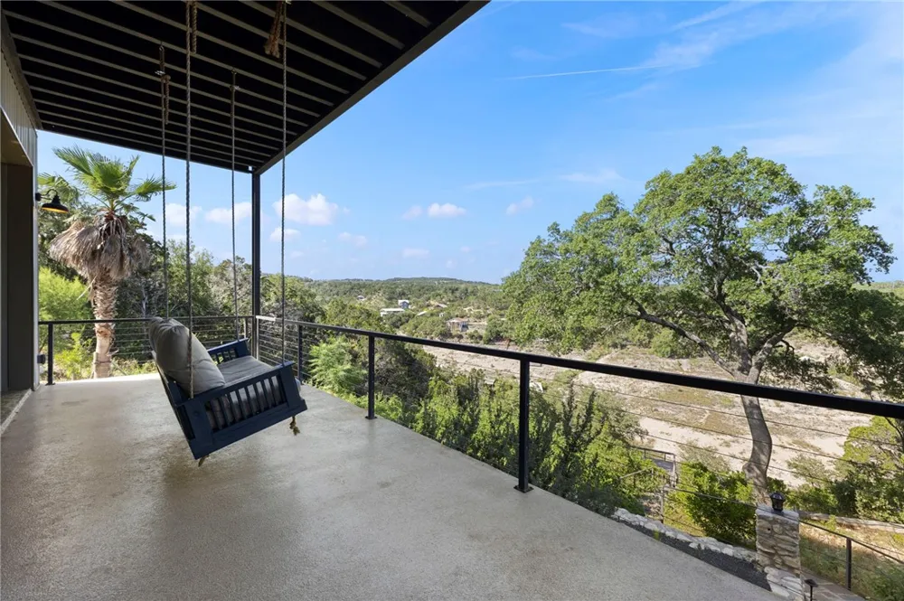 1016 Blue Bill Cove Lakehills, TX 78063