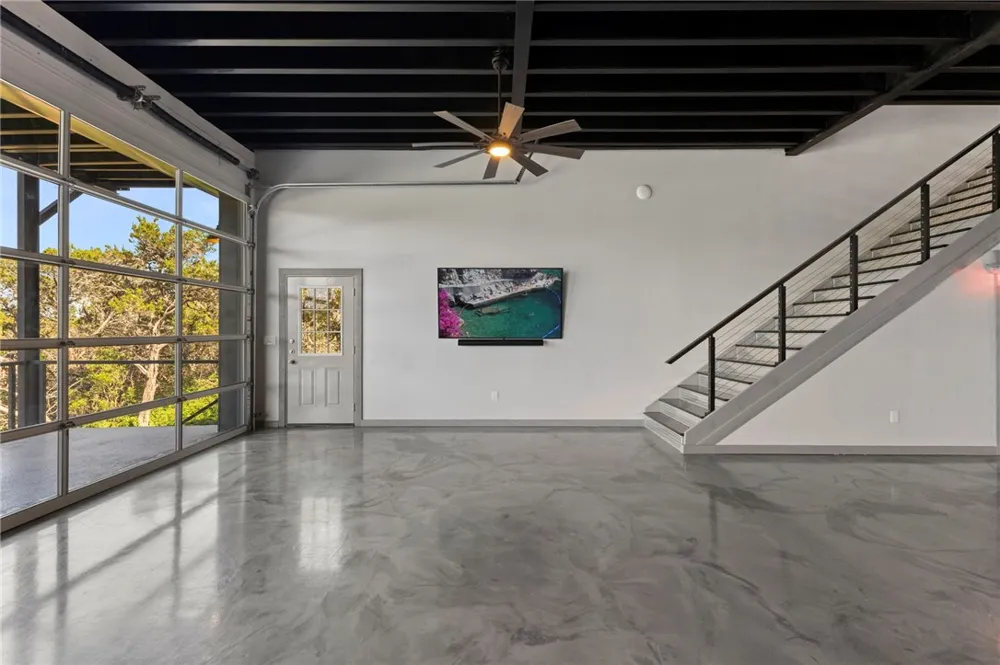 1016 Blue Bill Cove Lakehills, TX 78063