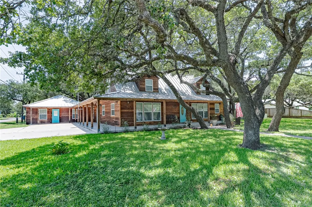 3006 Penoak Avenue Ingleside, TX 78362