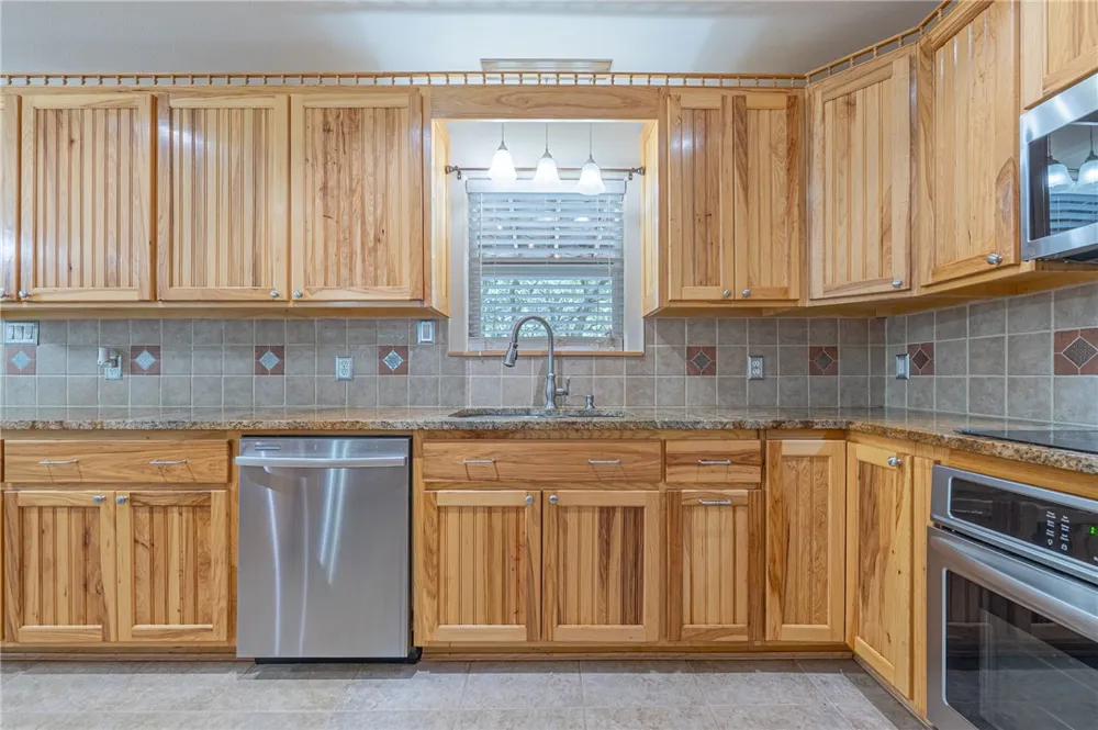 3006 Penoak Avenue Ingleside, TX 78362