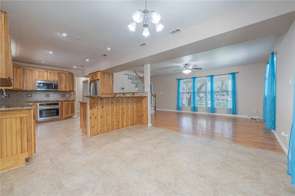 3006 Penoak Avenue Ingleside, TX 78362