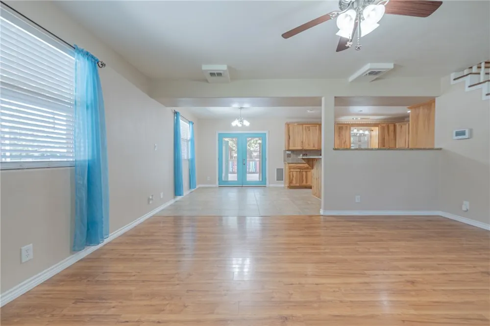 3006 Penoak Avenue Ingleside, TX 78362