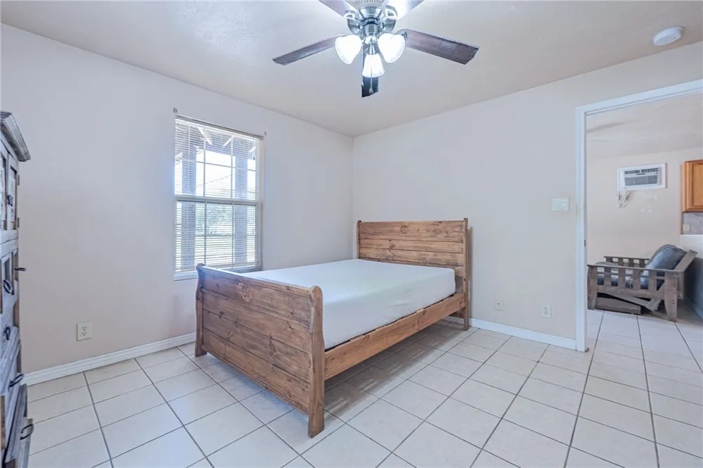 3006 Penoak Avenue Ingleside, TX 78362