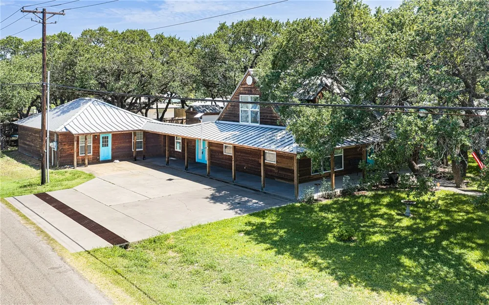 3006 Penoak Avenue Ingleside, TX 78362