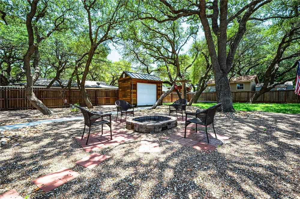 3006 Penoak Avenue Ingleside, TX 78362