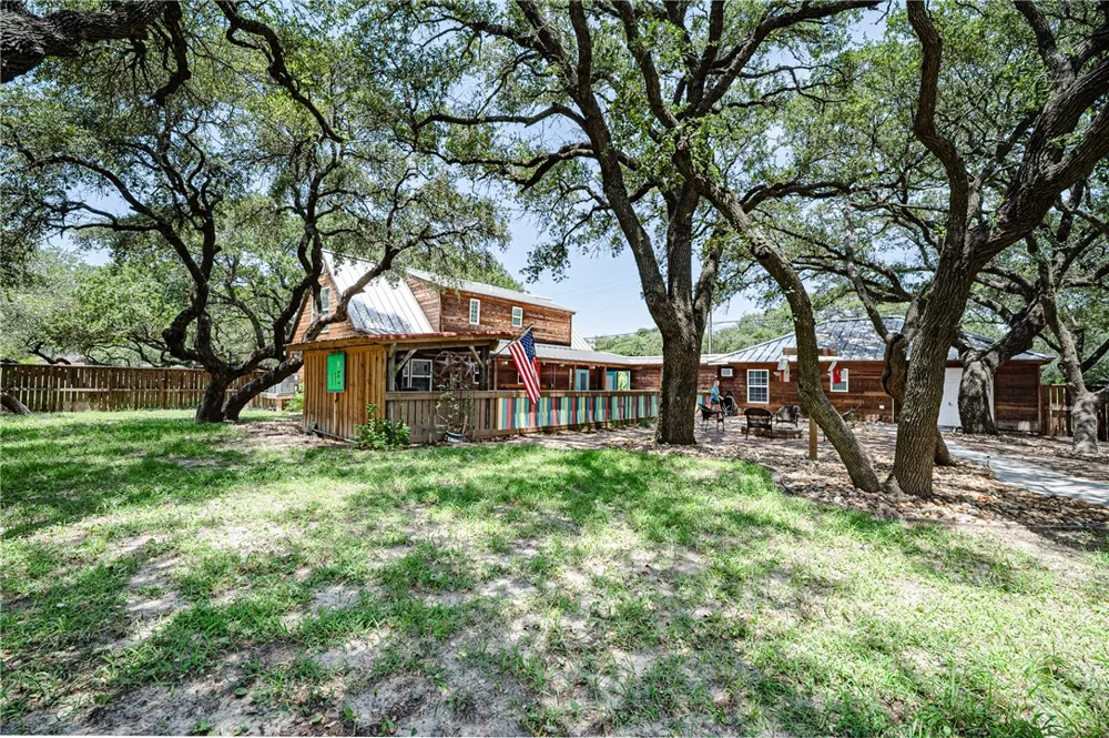 3006 Penoak Avenue Ingleside, TX 78362