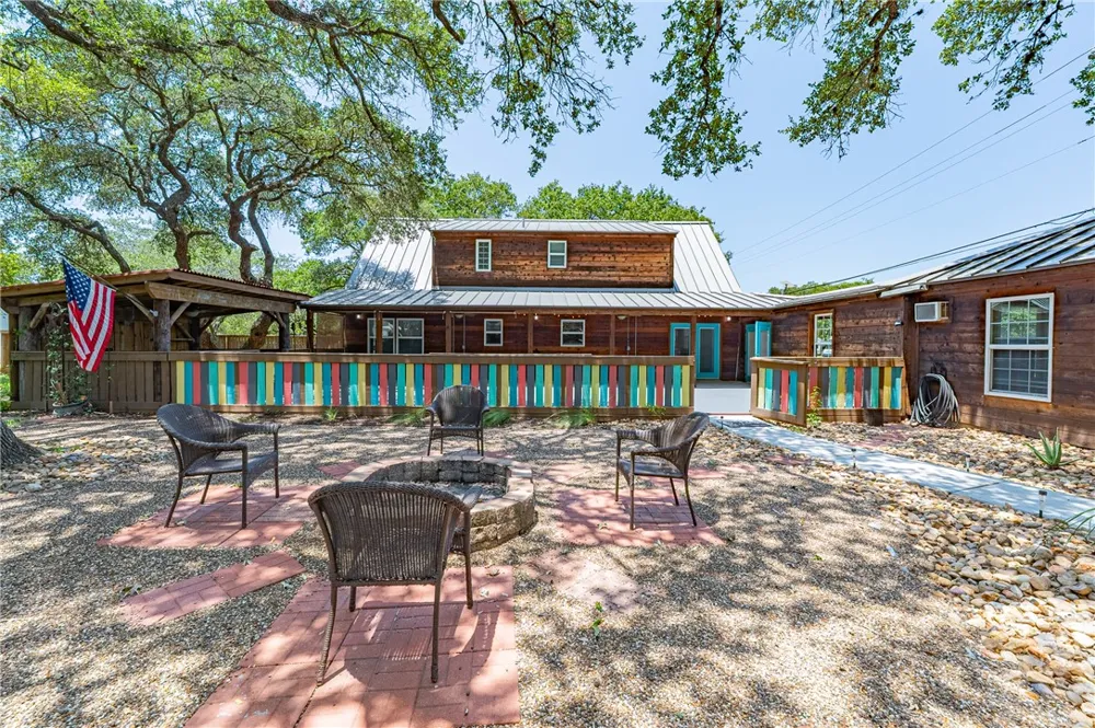 3006 Penoak Avenue Ingleside, TX 78362