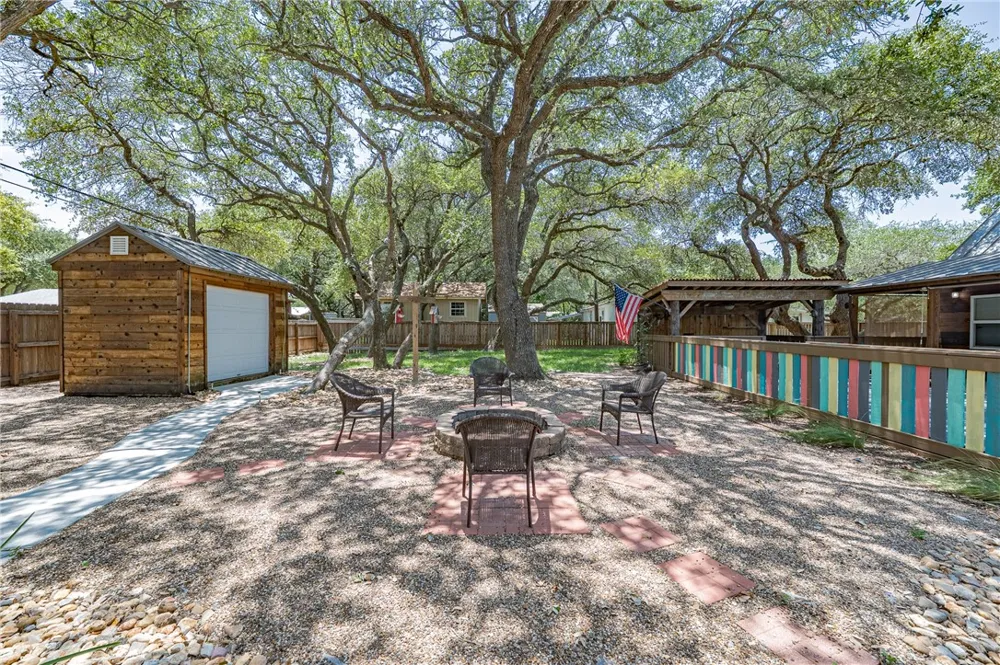 3006 Penoak Avenue Ingleside, TX 78362