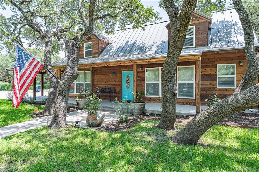 3006 Penoak Avenue Ingleside, TX 78362