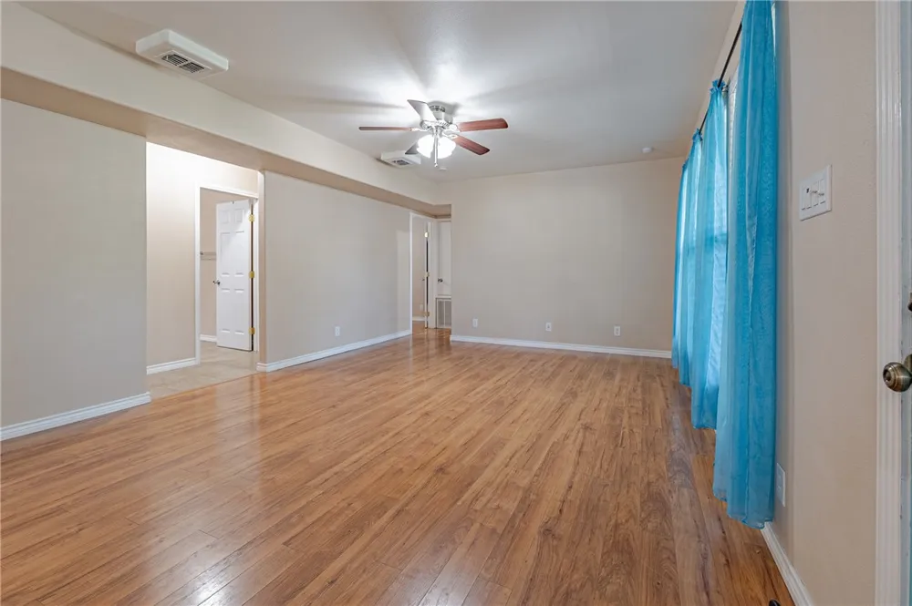 3006 Penoak Avenue Ingleside, TX 78362