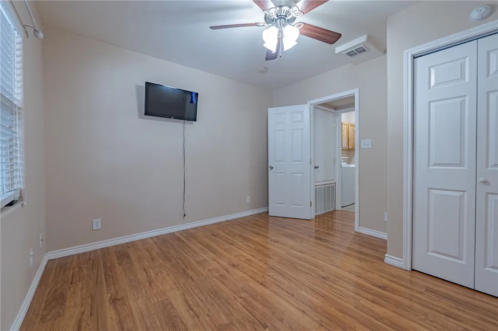 3006 Penoak Avenue Ingleside, TX 78362