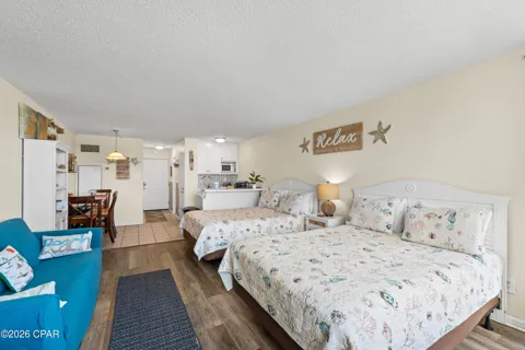 8817 S Thomas Drive #A418