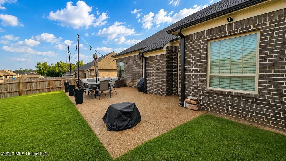 1932 Ava Drive Nesbit, MS 38651