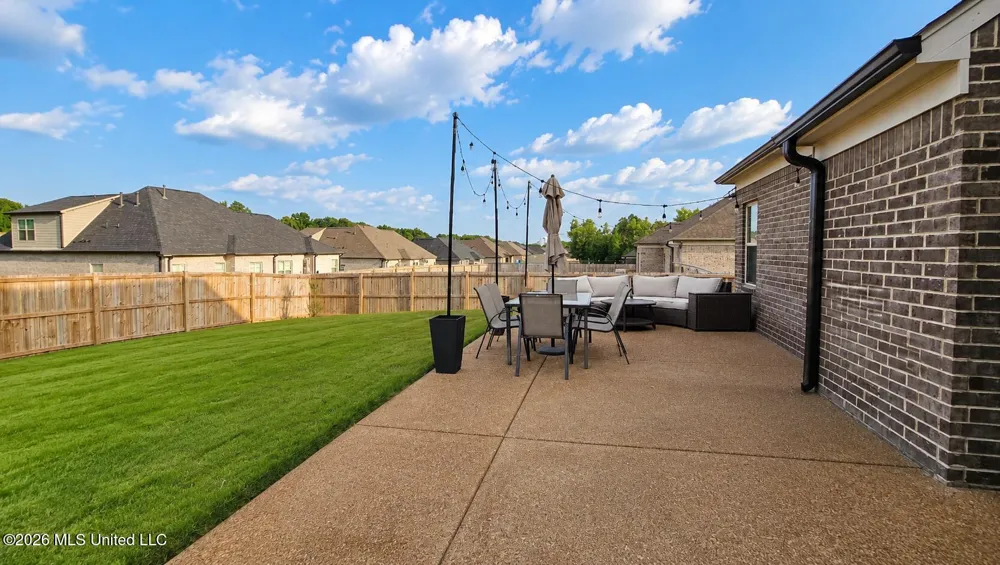 1932 Ava Drive Nesbit, MS 38651