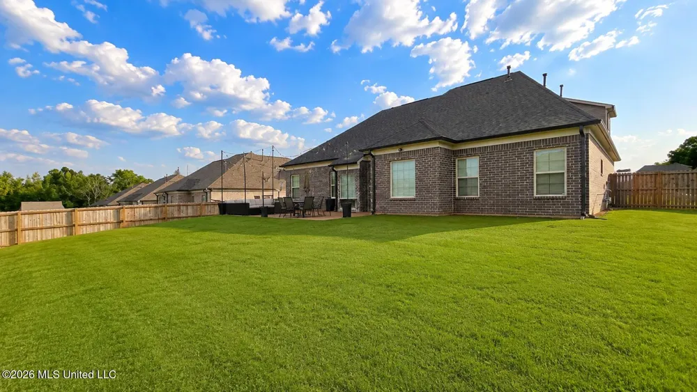 1932 Ava Drive Nesbit, MS 38651