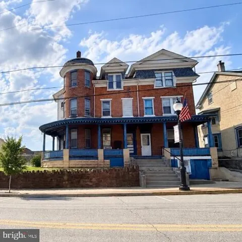 439 MAIN STREET