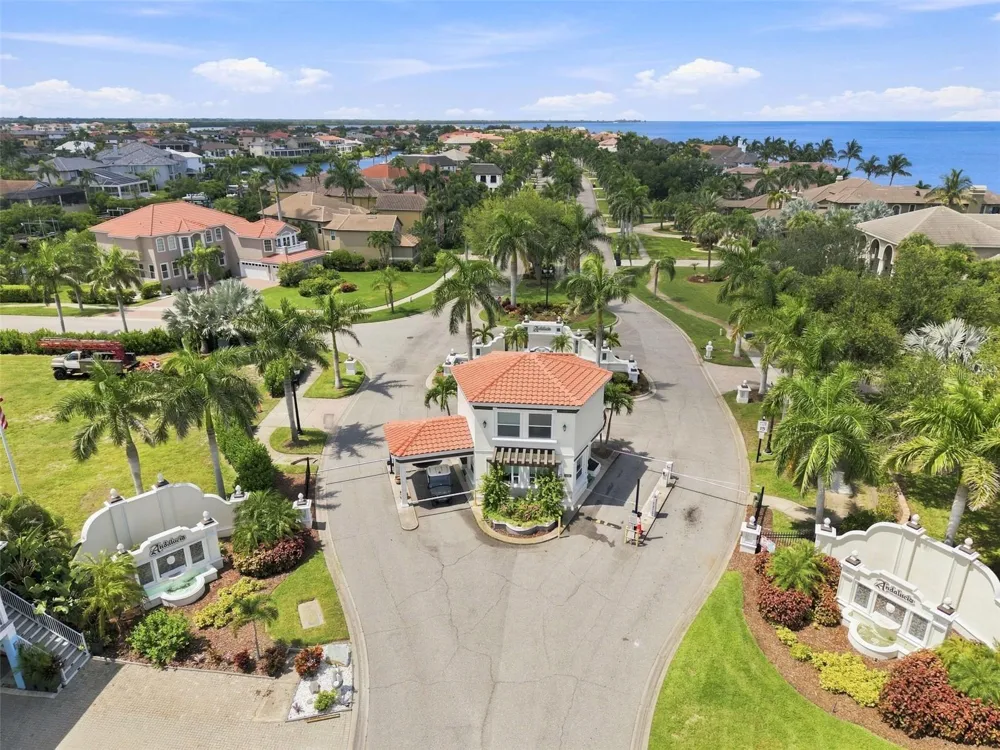 6111 LAGOMAR LANE Apollo Beach, FL 33572