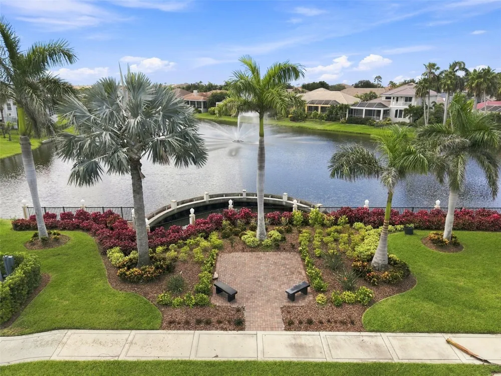 6111 LAGOMAR LANE Apollo Beach, FL 33572