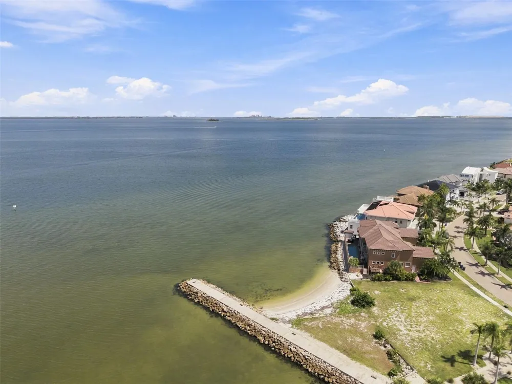 6111 LAGOMAR LANE Apollo Beach, FL 33572