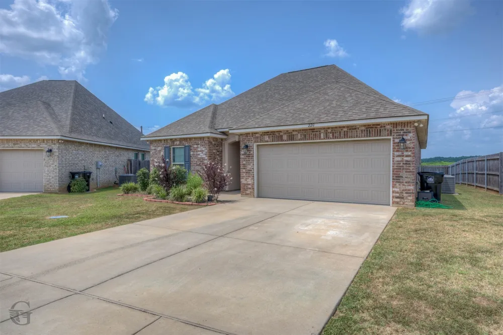 220 Berkshire Place Haughton, LA 71037