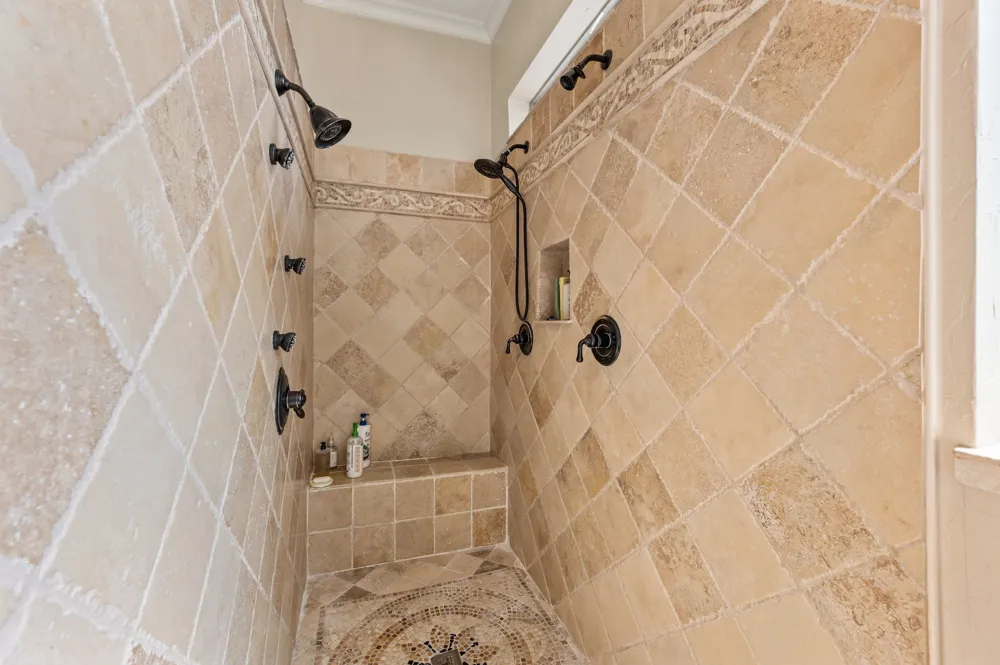 3300 Alexandria Court Grapevine, TX 76092