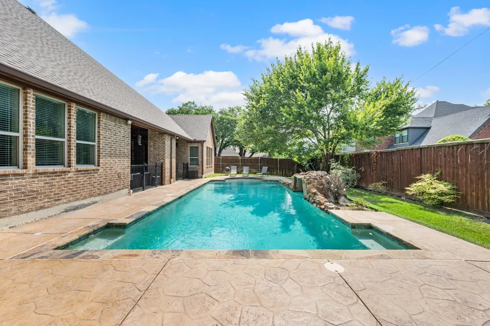 3300 Alexandria Court Grapevine, TX 76092