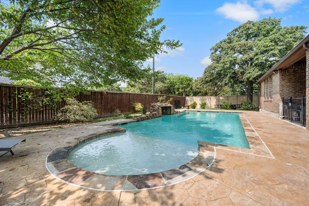 3300 Alexandria Court Grapevine, TX 76092
