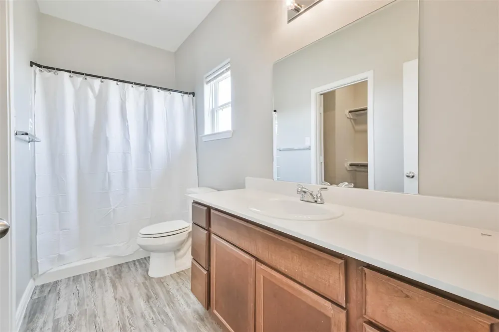 31 Road 5102b Cleveland, TX 77327