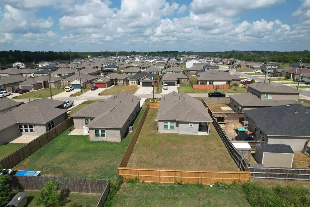 31 Road 5102b Cleveland, TX 77327