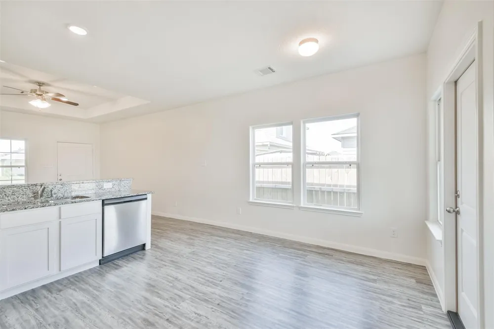 31 Road 5102b Cleveland, TX 77327
